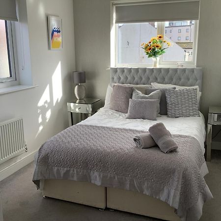Luxury Riverside 2 Bedroomed Apartment With Balcony Newport  Exteriér fotografie