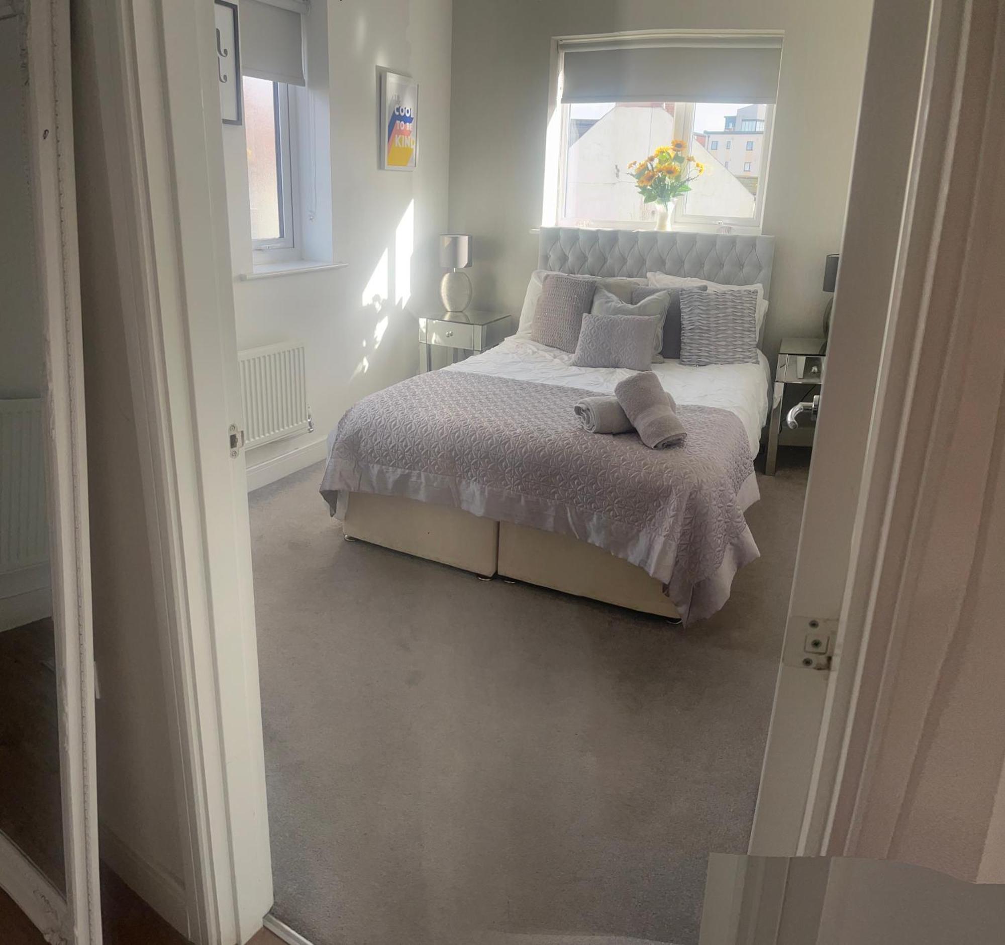 Luxury Riverside 2 Bedroomed Apartment With Balcony Newport  Exteriér fotografie