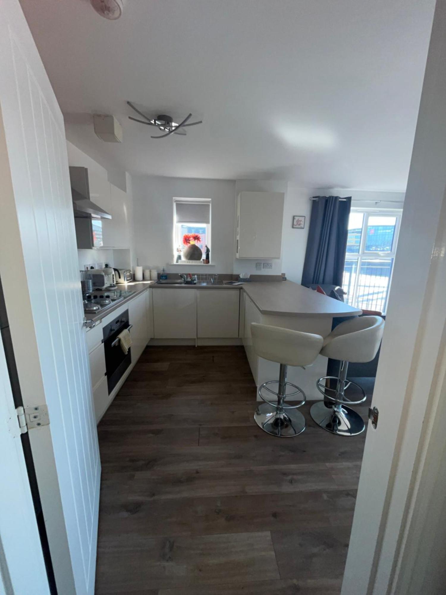 Luxury Riverside 2 Bedroomed Apartment With Balcony Newport  Exteriér fotografie